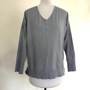 Hand and Hand Gray V-Neck Lightweight Sweater Small Blue Grey Minimalist Seam